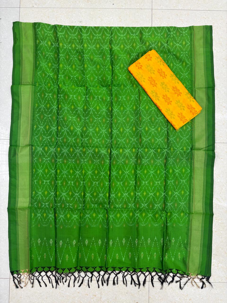 IKKAT SILK SUITE