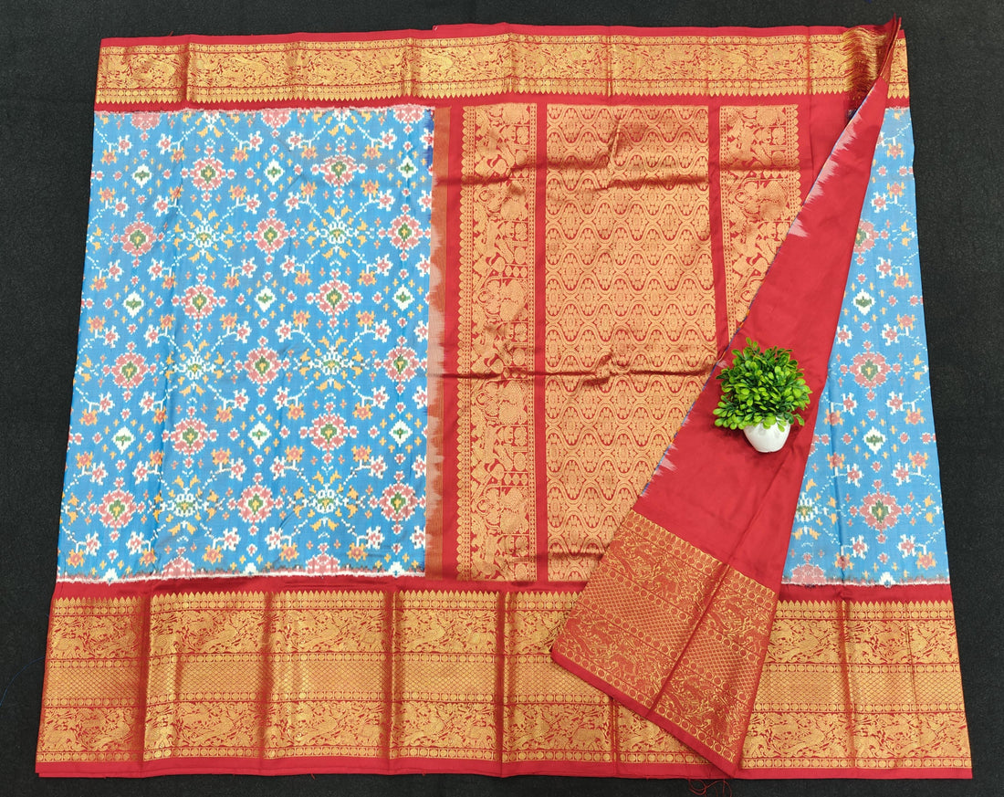 Pochampally Ikkat Pattu Sarees With Kanchi Border - pochampallysarees.com