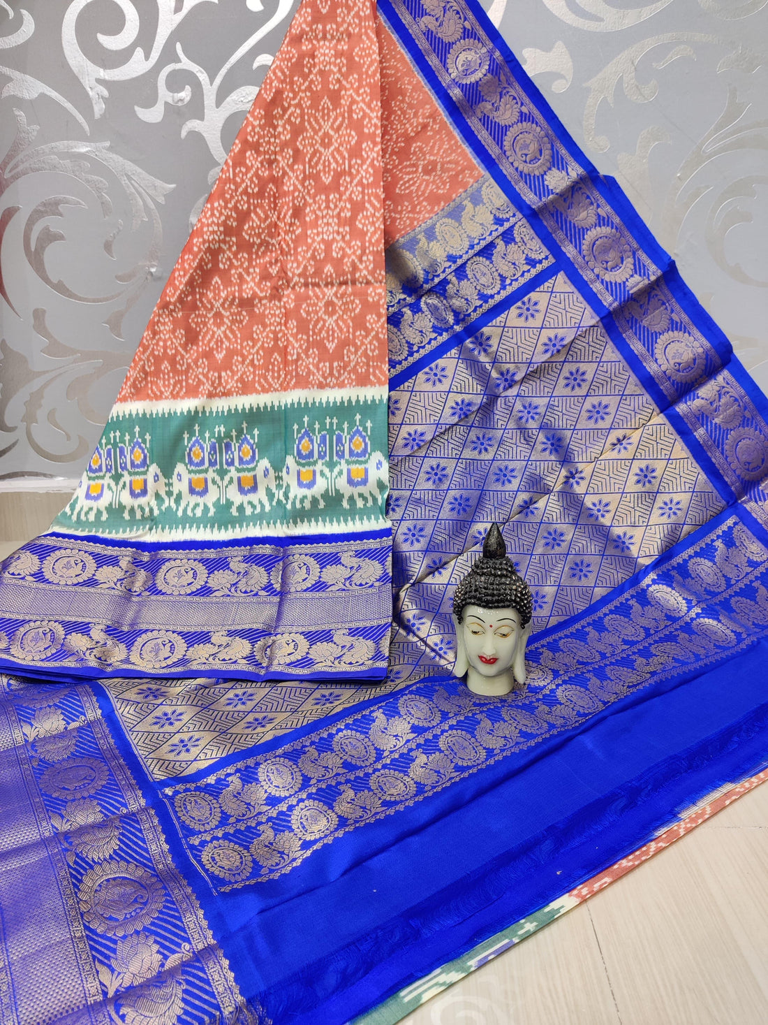 Pochampally Ikkat Pattu Sarees With Kanchi Border - pochampallysarees.com