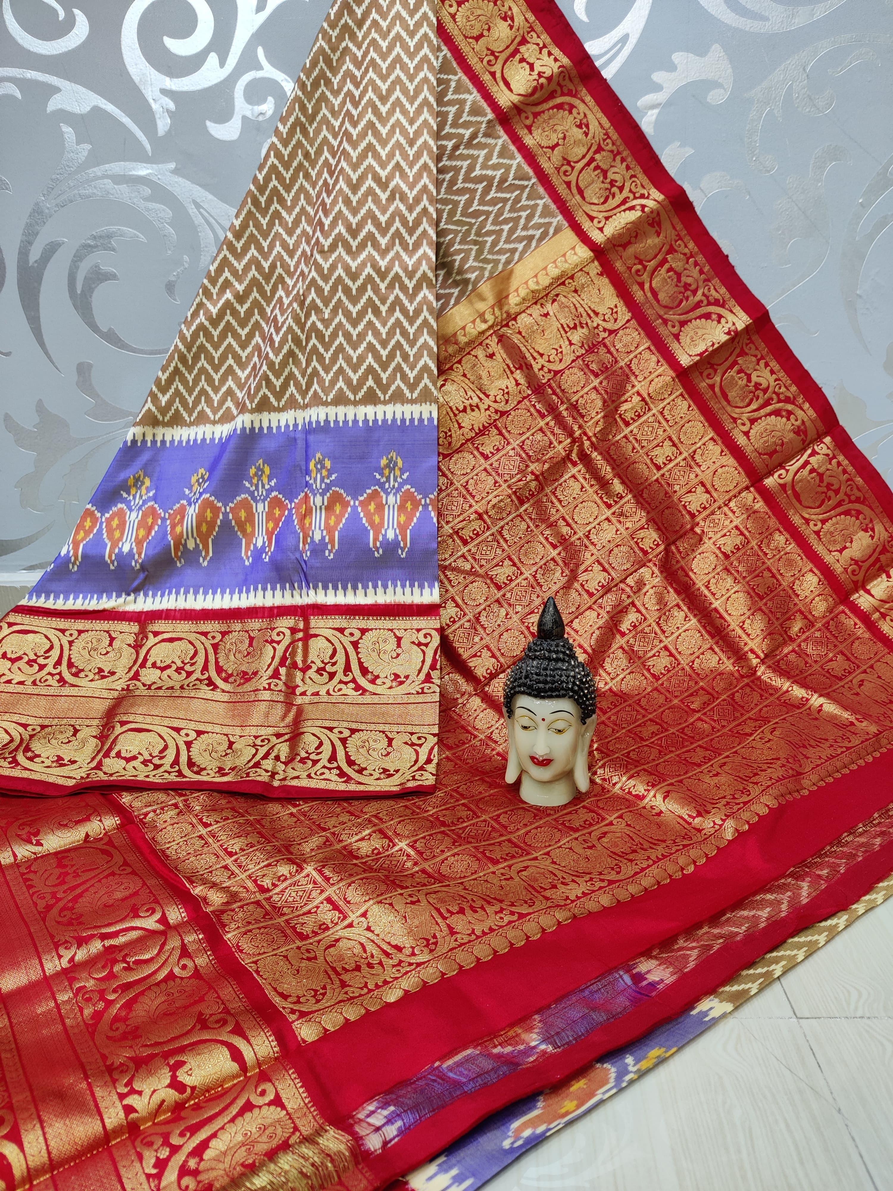 Pochampally Ikkat Pattu Sarees With Kanchi Border - pochampallysarees.com