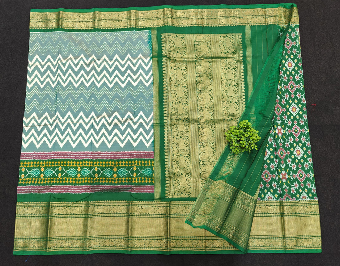 Pochampally Ikkat Pattu Sarees With Kanchi Border - pochampallysarees.com