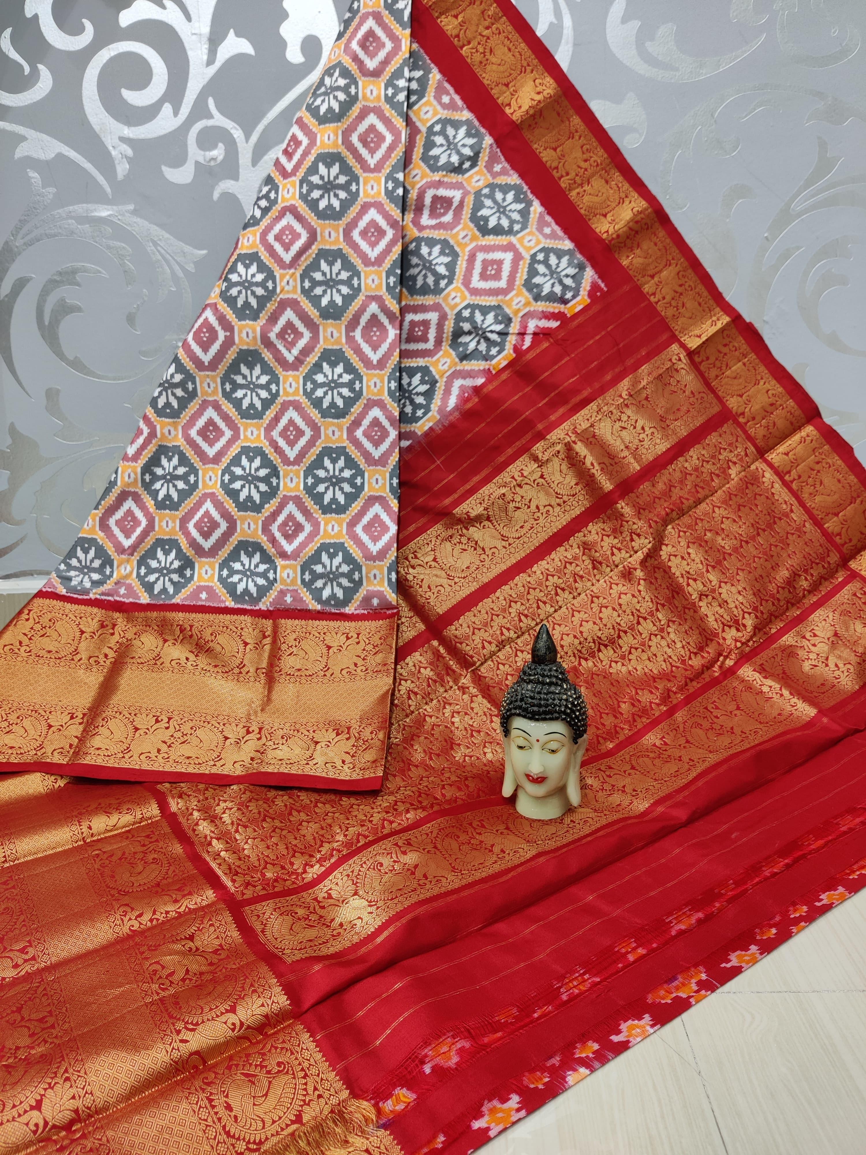 Pochampally Ikkat Pattu Sarees With Kanchi Border - pochampallysarees.com