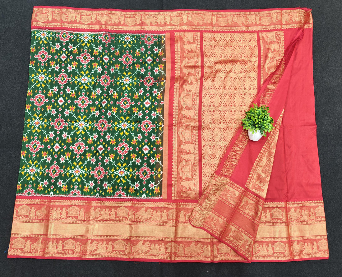 Pochampally Ikkat Pattu Sarees With Kanchi Border - pochampallysarees.com