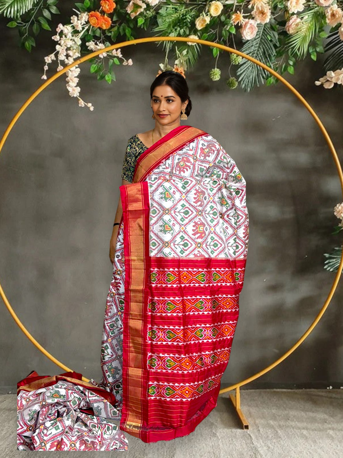 POCHAMPALLY IKKAT PATOLA SILK WHITE RED SARI