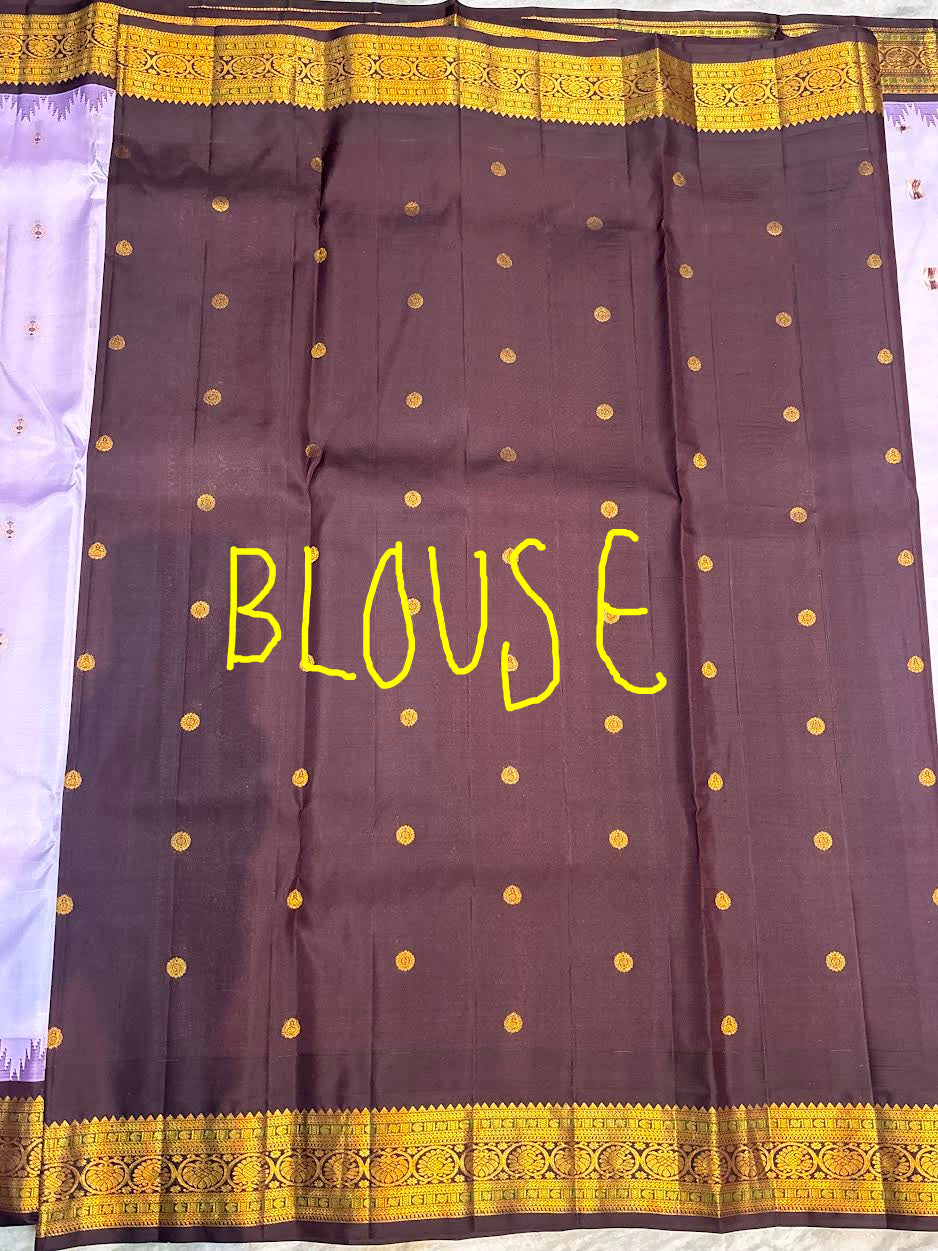 Pure Gadwal Silk Saree in Lavender &amp; Deep Purple with Rich Gold Zari Brocade Pallu | Traditional Handloom Pattu Saree for Weddings &amp; Festivals - pochampallysarees.com