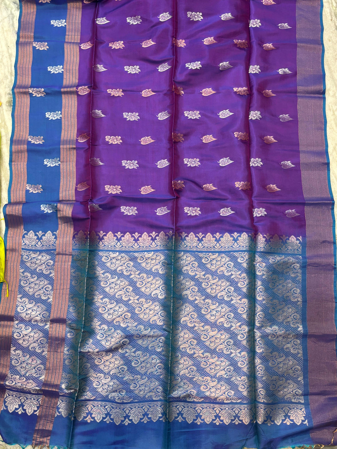 PURE SOFT SILK SAREE LAVENDER AND BLUE WITH ALLOVER BUTTI DESIGN WEAVES IN BORDER AND PALLU TISSUE STYLE - pochampallysarees.com