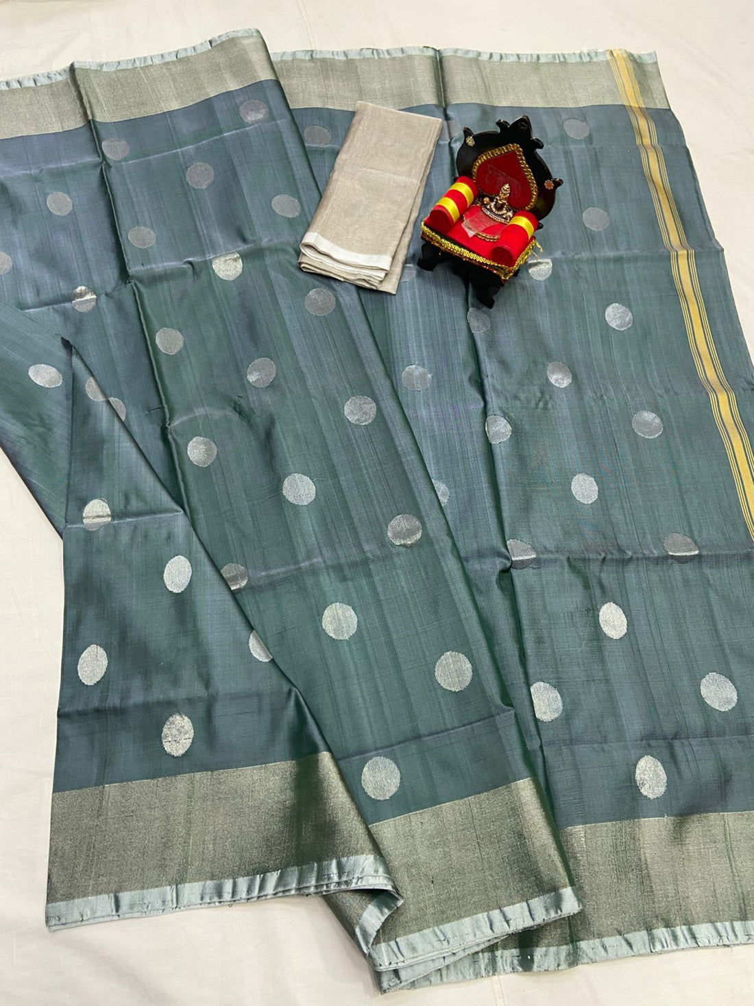 UPPADA PATTU SILVER BORDER SAREE
