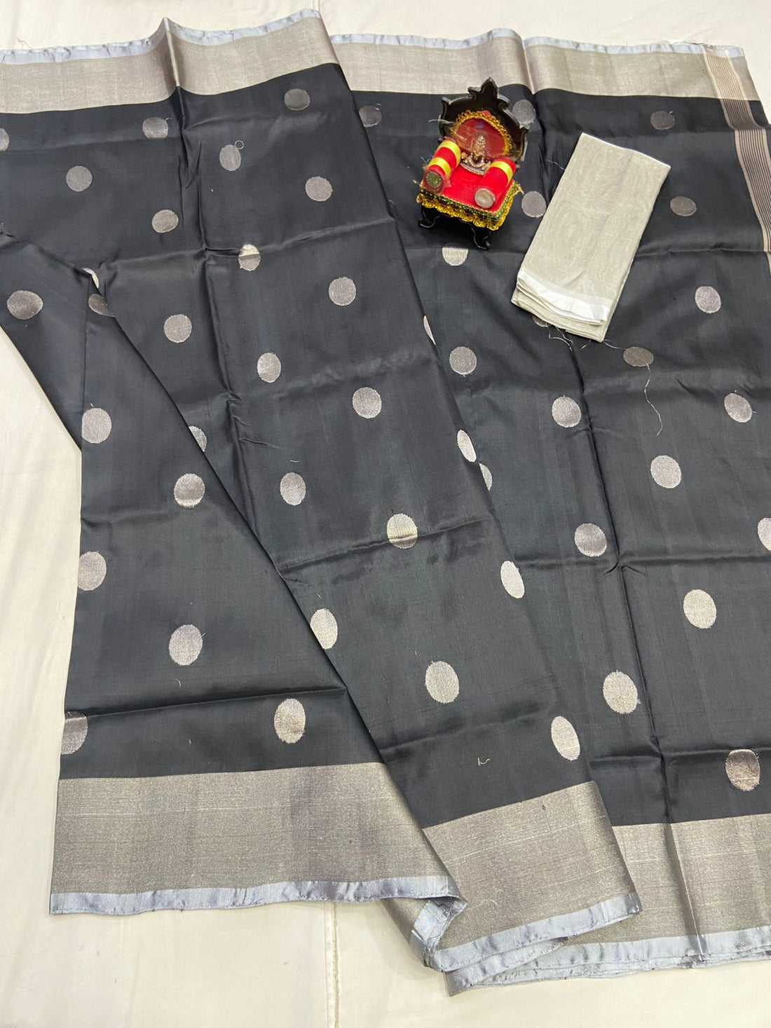 UPPADA PATTU SILVER BORDER SAREE