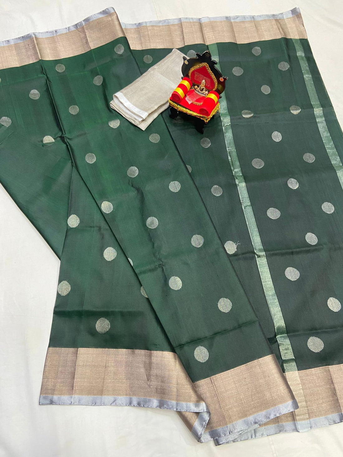 UPPADA PATTU SILVER BORDER SAREE