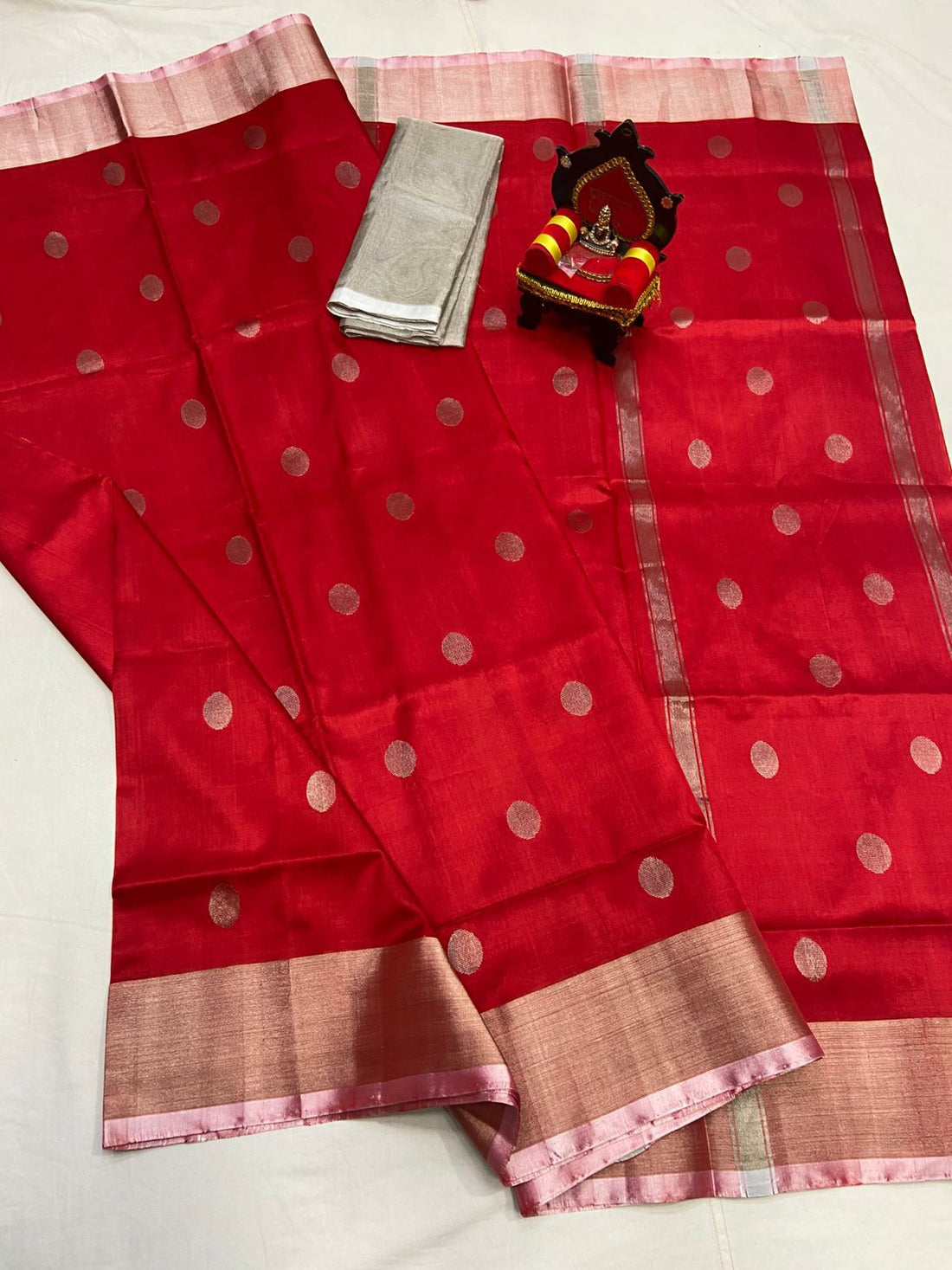 UPPADA PATTU SILVER BORDER SAREE