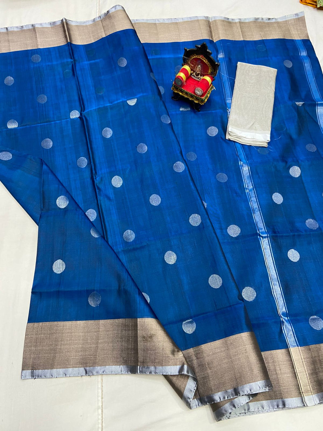 UPPADA PATTU SILVER BORDER SAREE