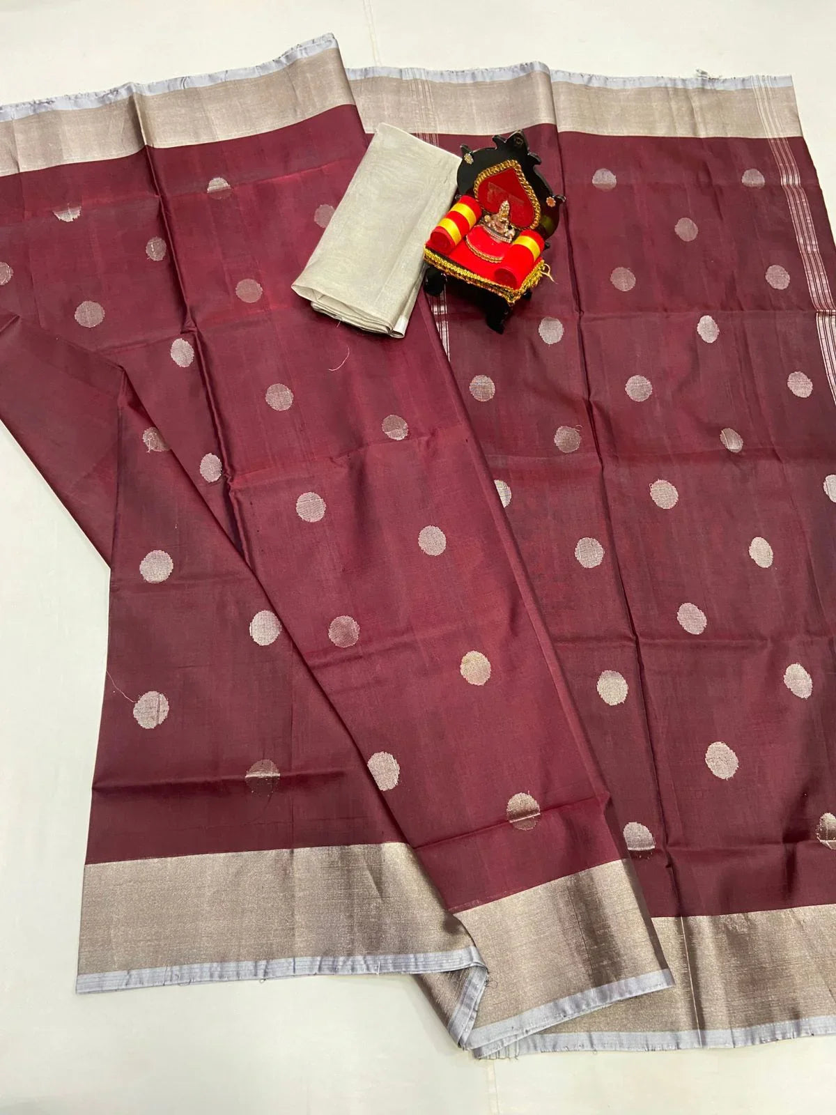 UPPADA PATTU SILVER BORDER SAREE