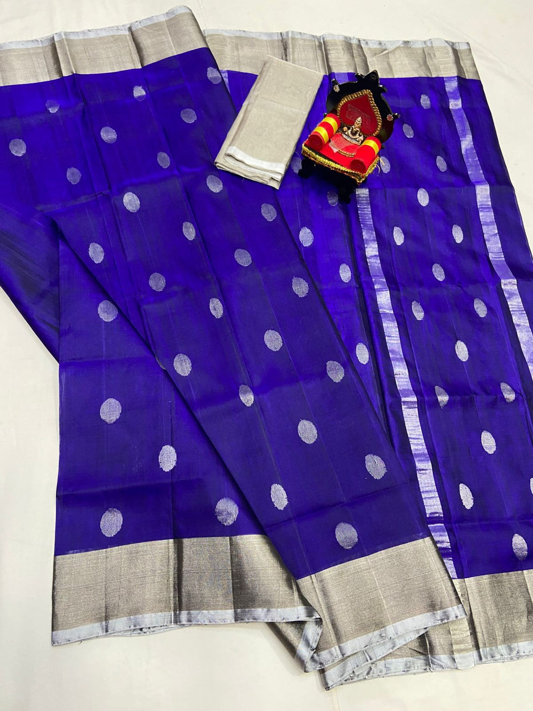 UPPADA PATTU SILVER BORDER SAREE
