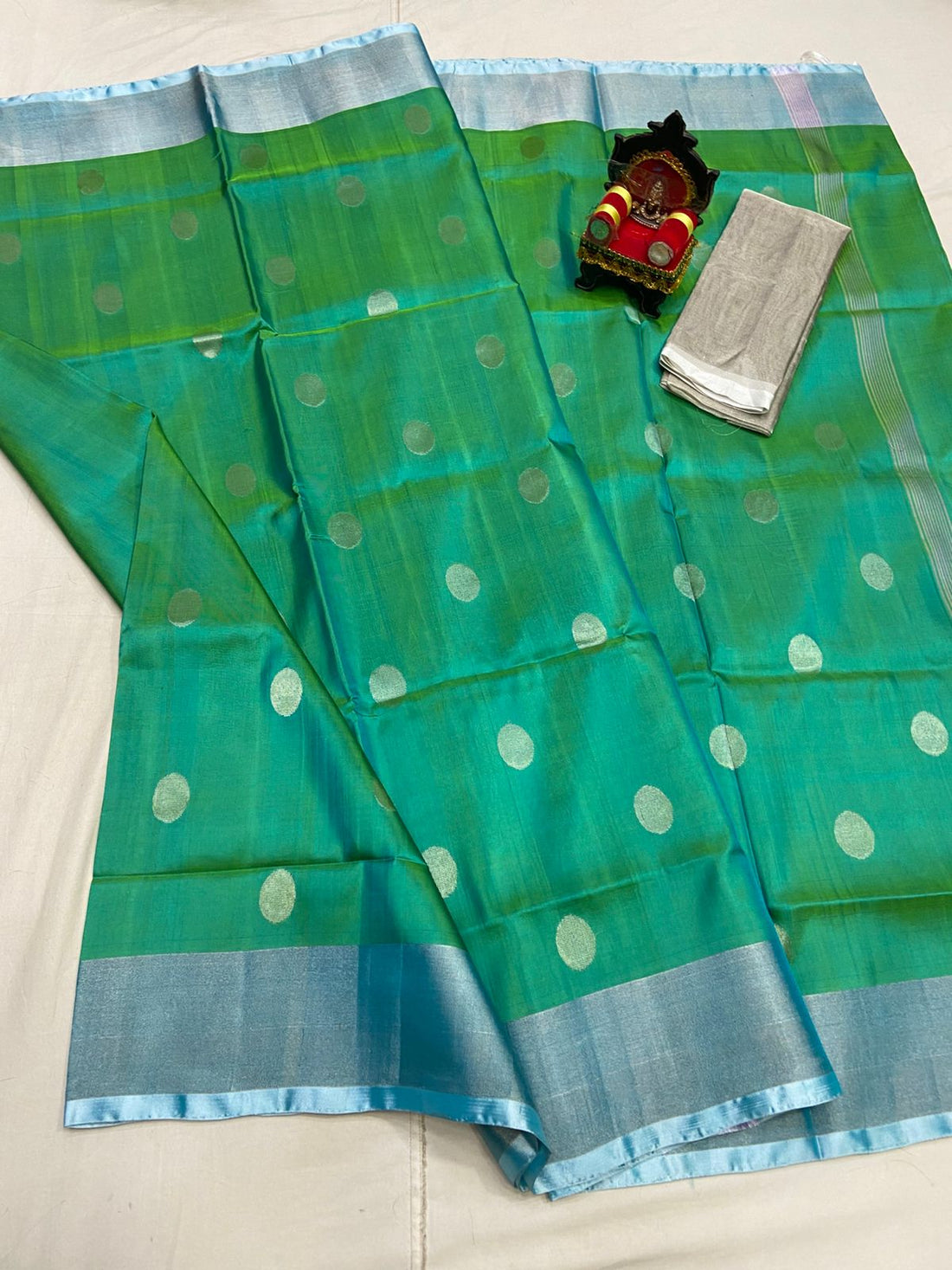 UPPADA PATTU SILVER BORDER SAREE