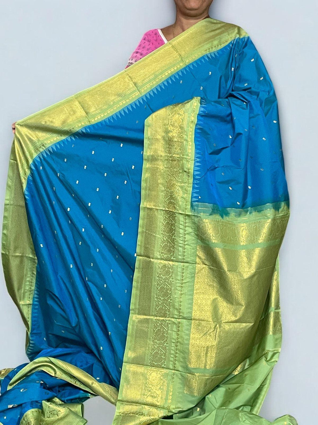 Authentic Gadwal Silk Saree Ananda Blue - pochampallysarees.com