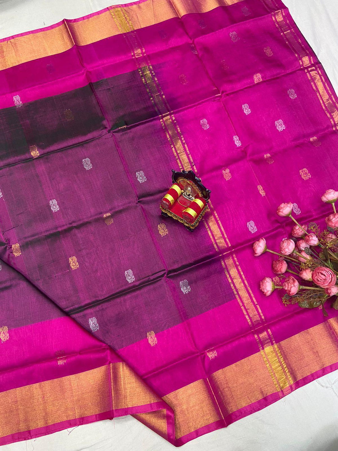 Chocolet Uppada Butta Pure Silk Saree - pochampallysarees.com