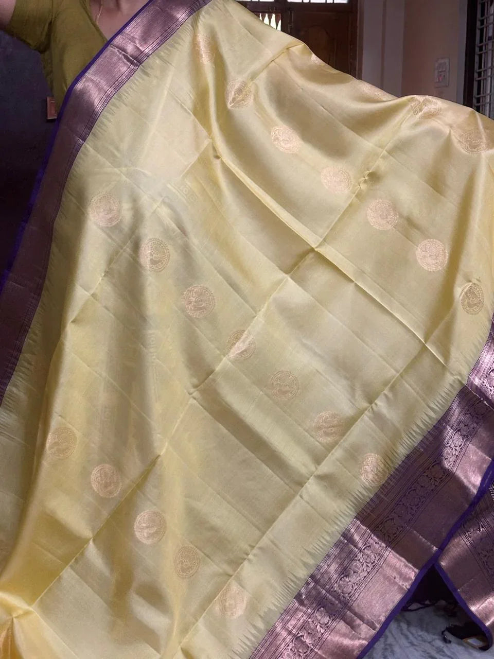 Cream Lavender Color Designer Kanchi Pure Soft Silk Saree - pochampallysarees.com