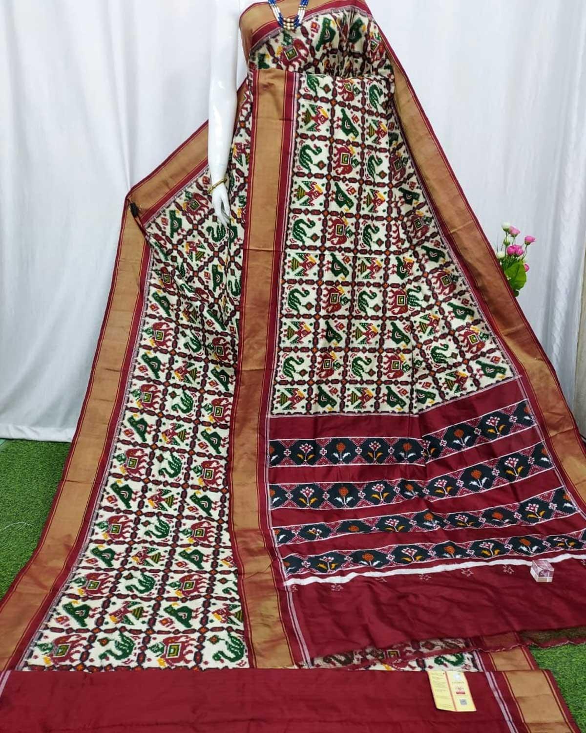 Double Ikkat Patola White With Maroon Color Saree - pochampallysarees.com