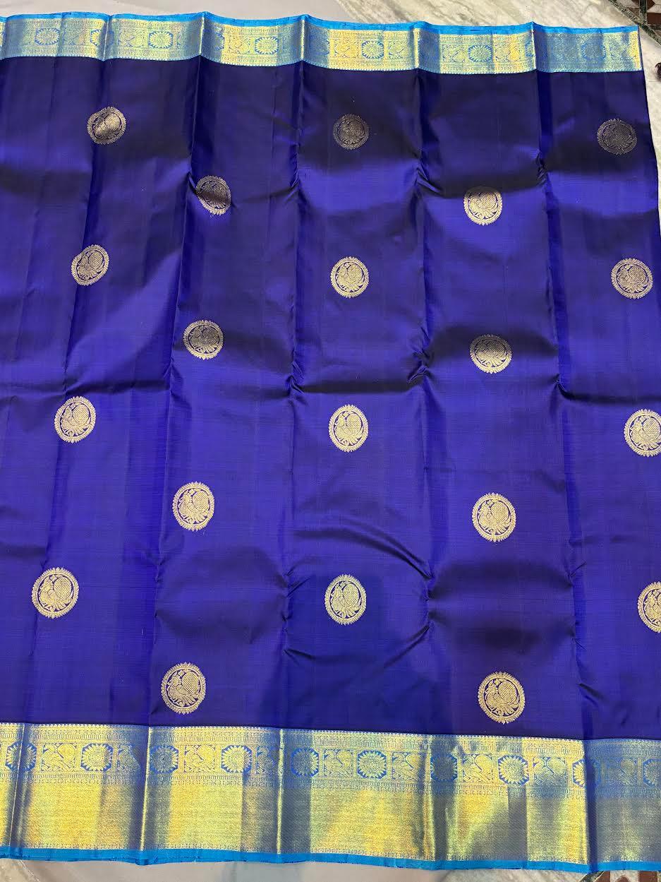 Royal Blue Pure Kanchipuram Silk Saree with Sky Blue Zari Pallu | Handwoven Kanchi Pattu - pochampallysarees.com