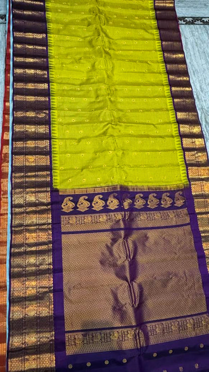 Gadwal Silk Saree – Parrot Green &amp; Lavender - pochampallysarees.com