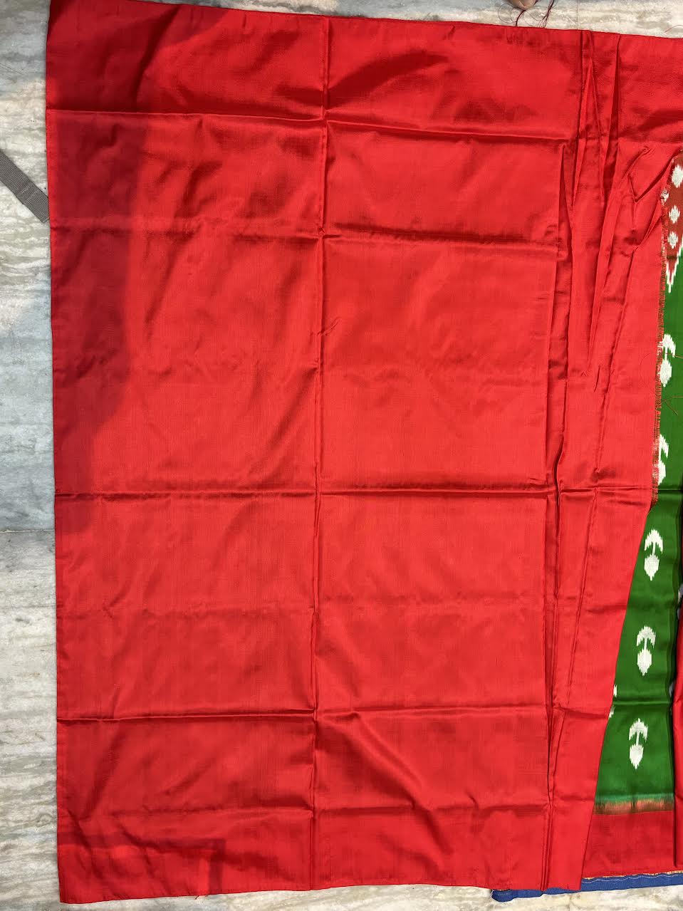 Handloom Emerald Green &amp; Crimson Red Pochampally Ikat Pure Silk Saree