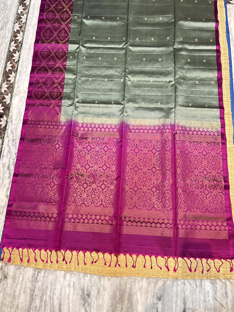 Kanchi soft silk saree Middle Gray Border Pink With Silk Mark
