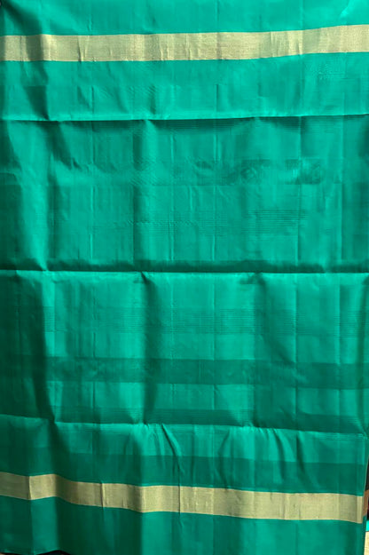 Exquisite Maroon Kanchi Soft Silk Saree with Peacock Motif Teal Border