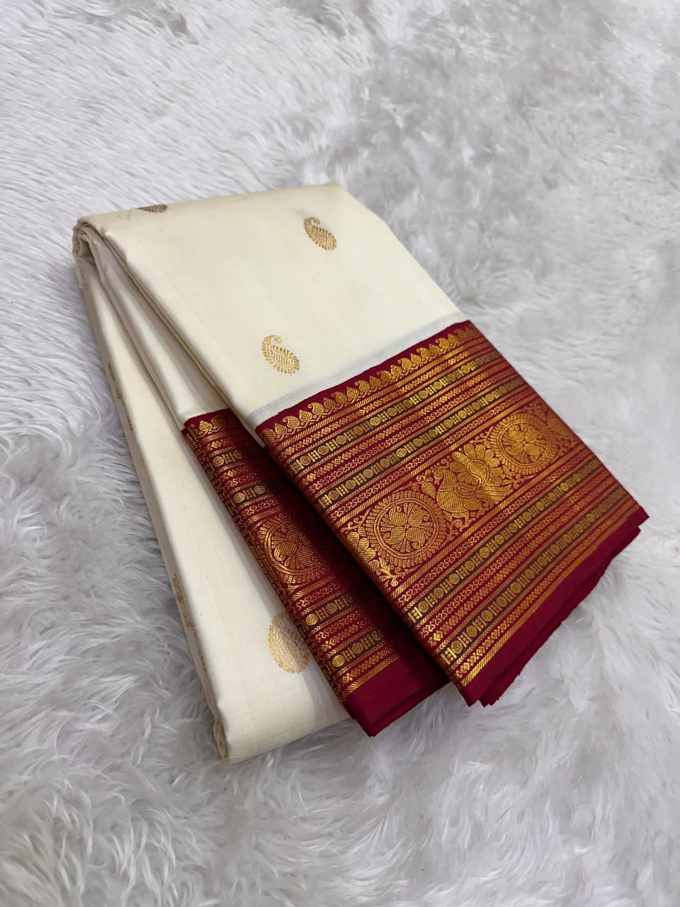 kanchipuram pattu cream Maroon Saree Code: Kanchi1