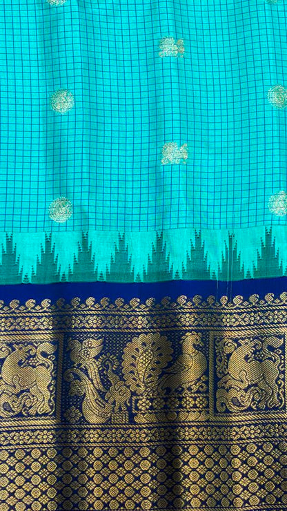 Gadwal Silk Sarees: Vibrant Sea Green &amp; Royal Blue Handloom Classics - pochampallysarees.com