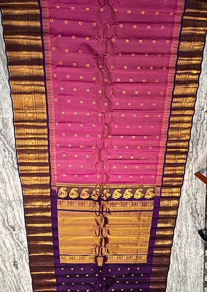 Light Red Checks Gadwal Silk Saree with Chocolate Brown Zari Pallu &amp; Blouse - pochampallysarees.com