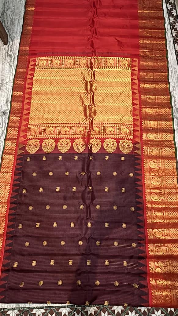 Gadwal Silk Sarees: Elegant Handloom Classics for Every Occasion - pochampallysarees.com