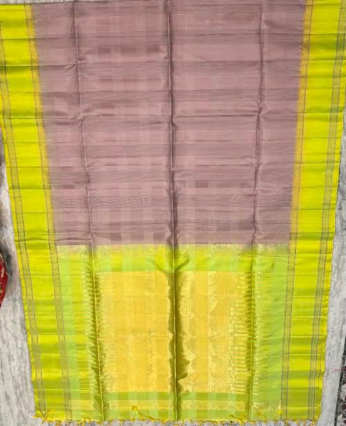 Elegant Mauve Pink &amp; Lime Green Traditional Silk Saree with Zari Border