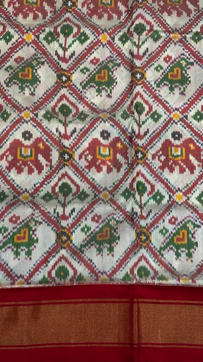 Traditional Cream and Maroon Pochampally Ikkat Silk Saree - pochampallysarees.com