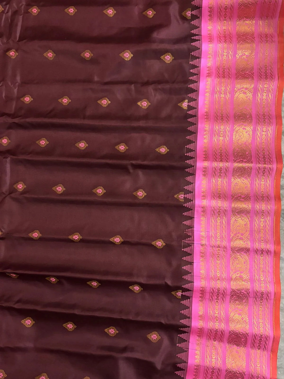 GADWAL PURE SILK HANDLOOM SAREE BROWN - pochampallysarees.com