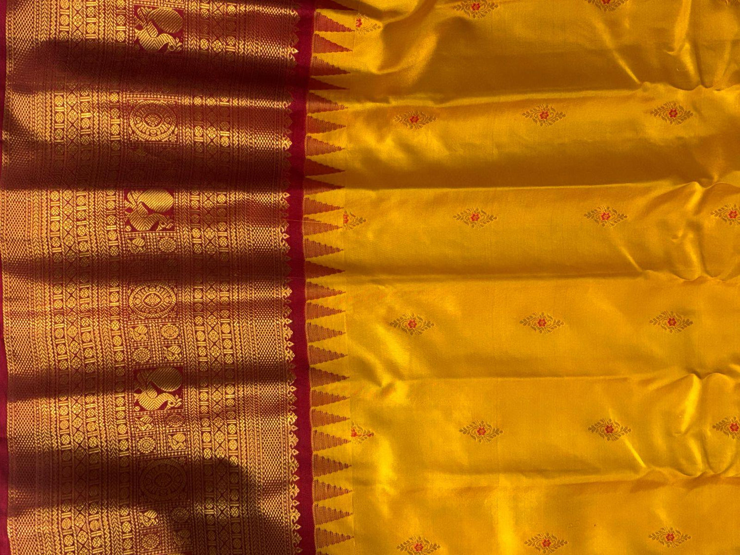 GADWAL PURE SILK HANDLOOM SAREE YELLOW - pochampallysarees.com
