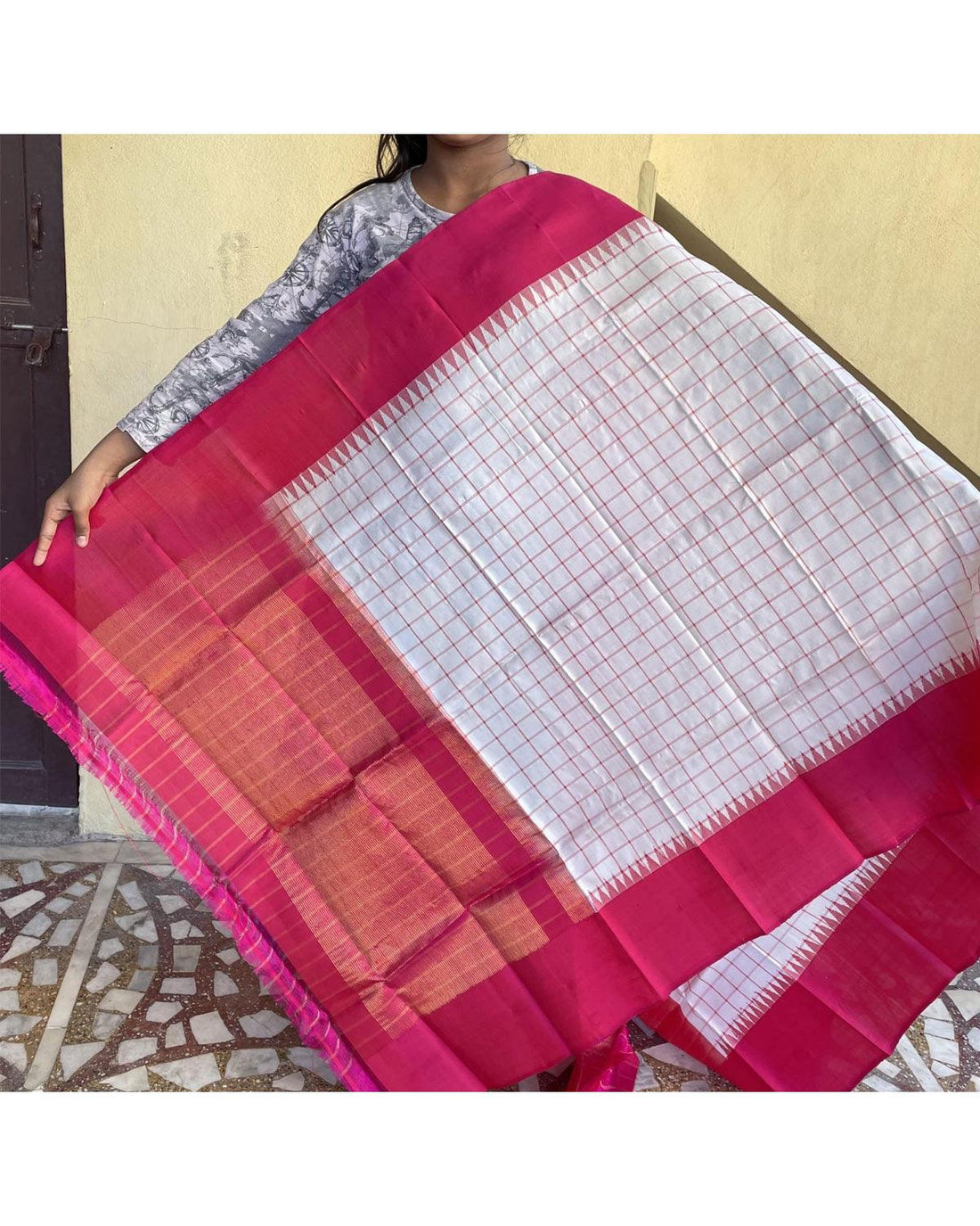 GADWAL SILK CREAM WITH PINK COLOR DUPATTA-GSD03 - pochampallysarees.com