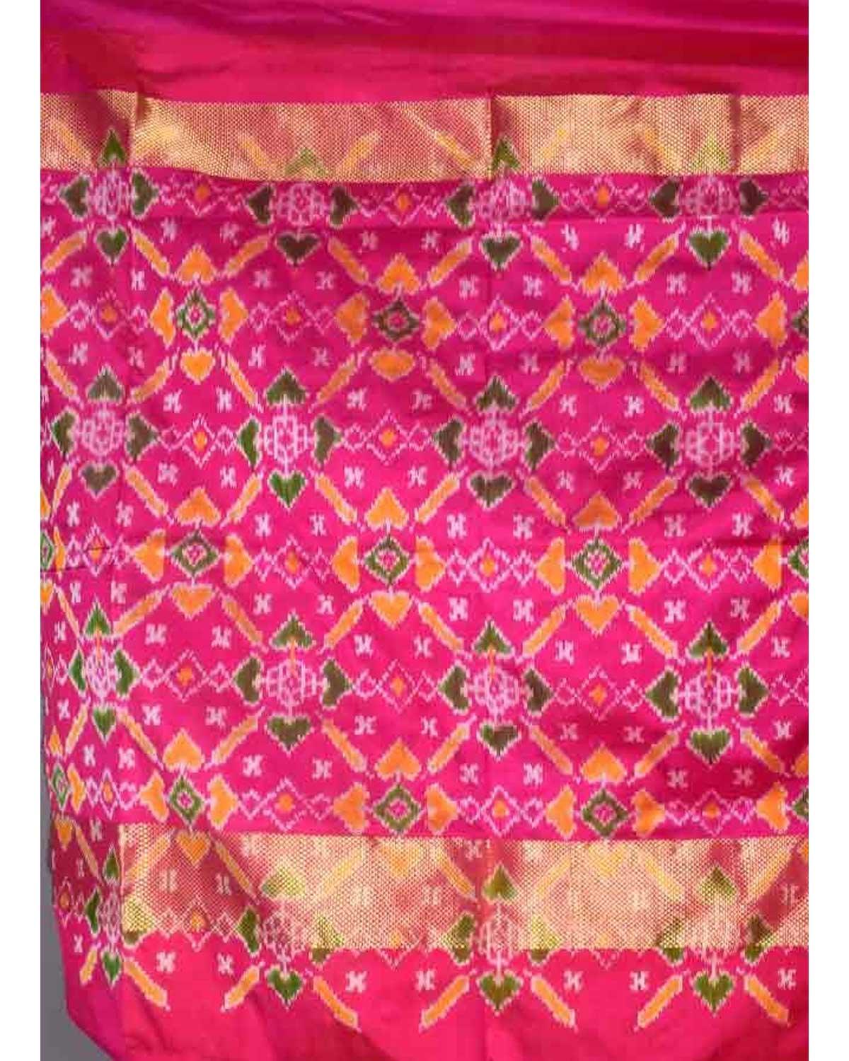 IKAT DESIGNER PARROT GREEN COLOR BODY PALLU IKKAT DESIGNE SAREE - pochampallysarees.com