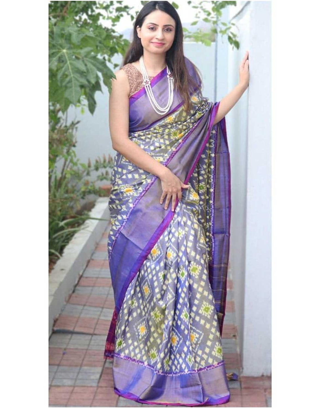 IKAT PATTU MIXED BLUE WITH BLUE COLOR SILK SAREE - pochampallysarees.com