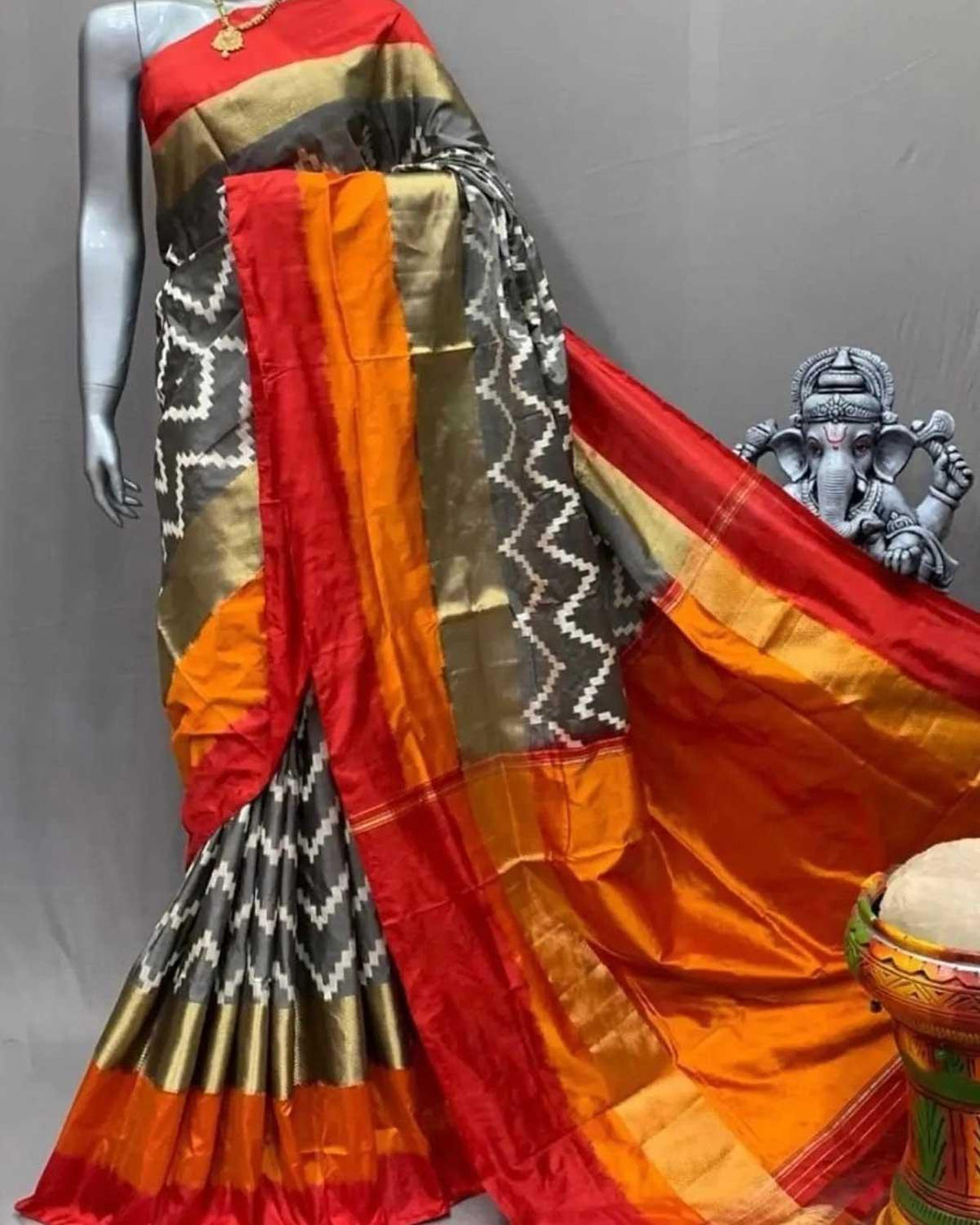 IKAT SILK GRAY WITH ORANGE COLOR SAREE - pochampallysarees.com