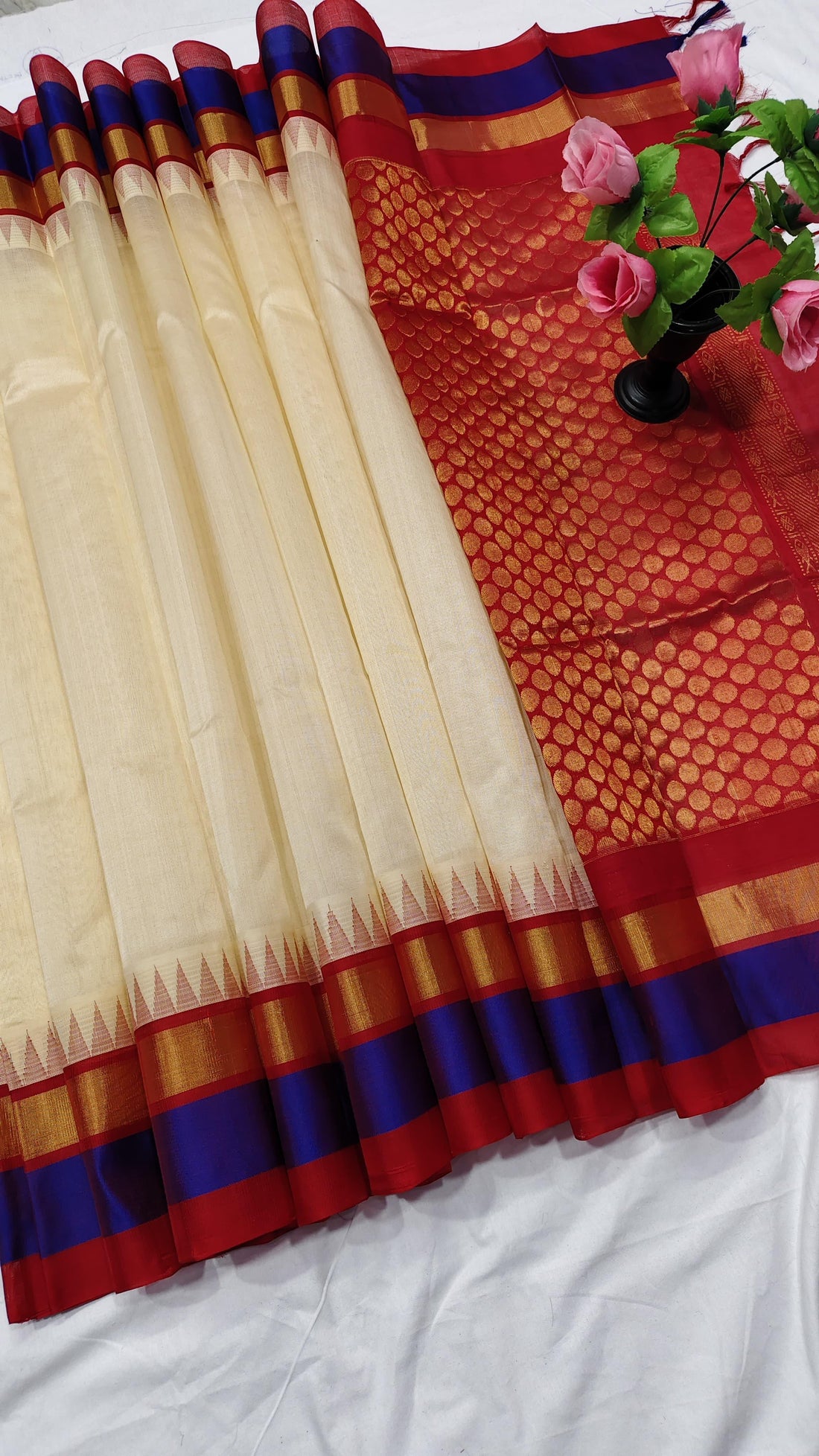 Kuppadam Pattu Saree - pochampallysarees.com
