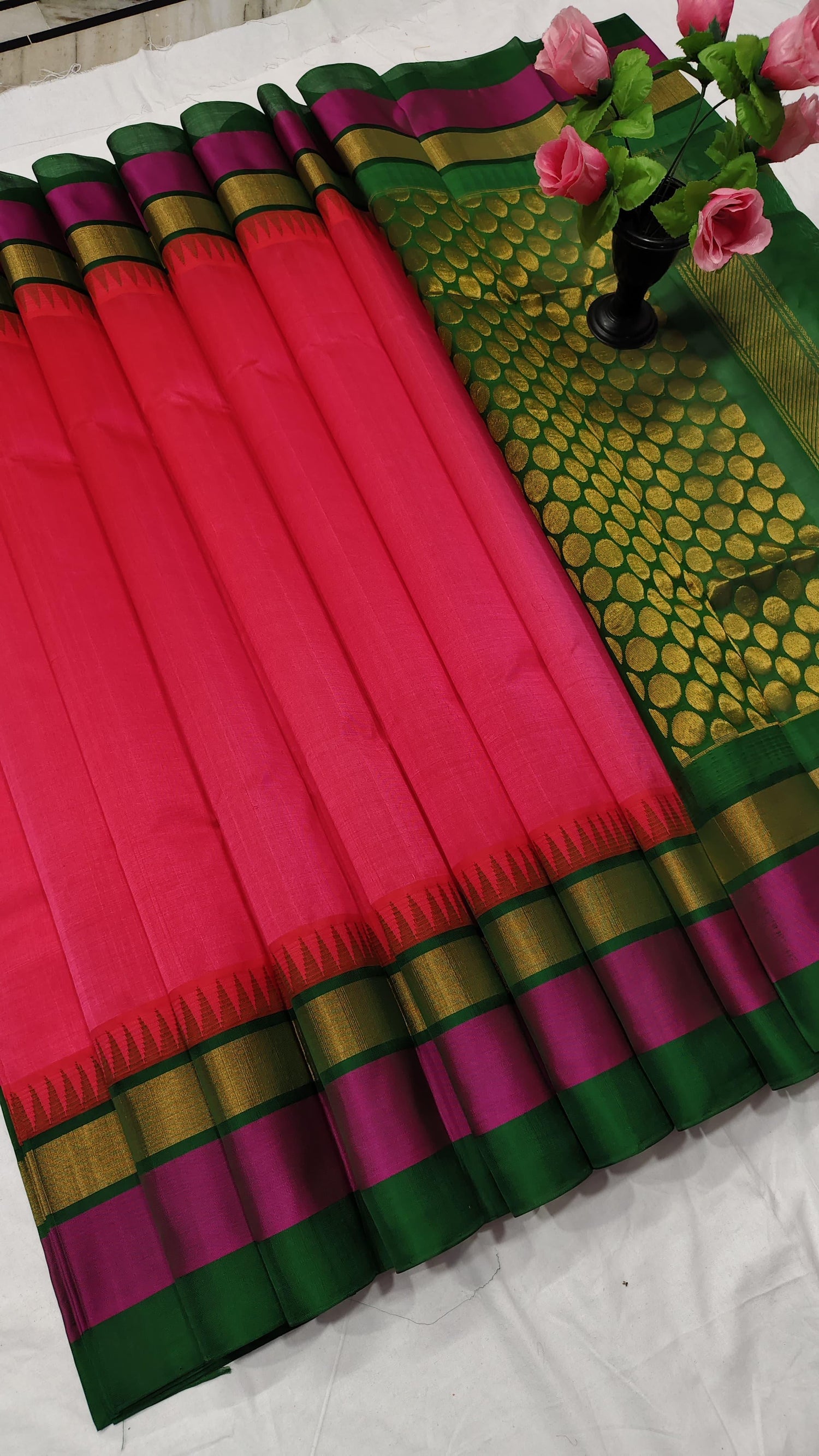 Kuppadam Pattu Saree - pochampallysarees.com