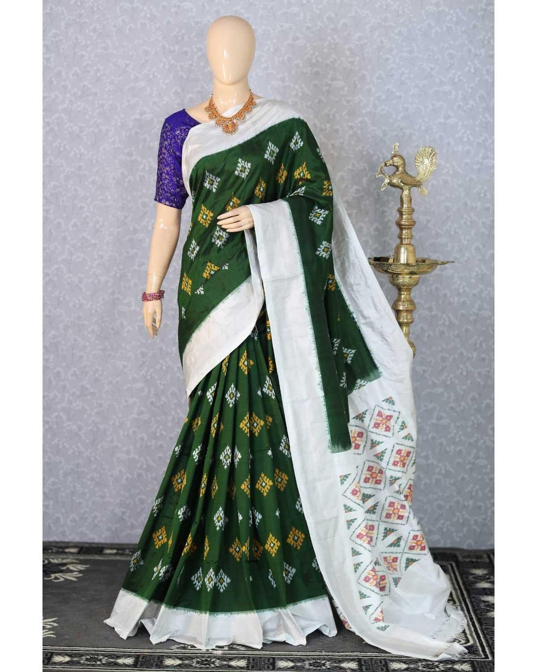 LATEST DESIGNER SILK GREEN WITH WHITE COLOR SAREE - pochampallysarees.com