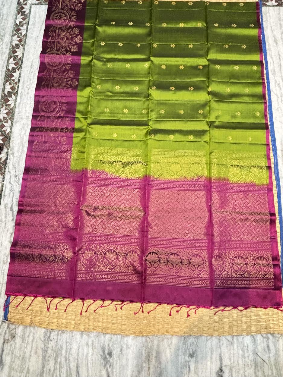 Leaf green Kanchipuram soft silk saree with contrast deep magenta geometric zari pallu and Silk Mark certification