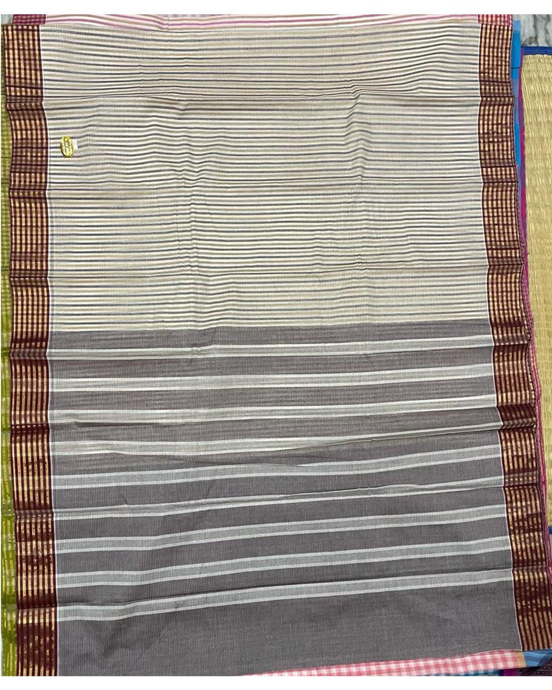 Mangalagiri Cotton Checks Saree - pochampallysarees.com