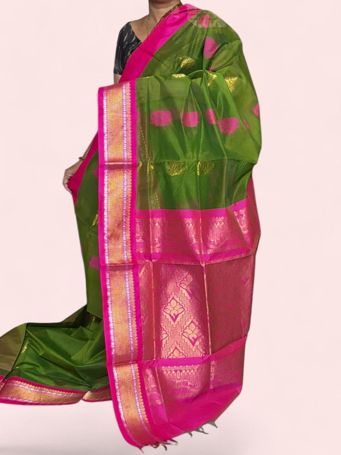 Pattu Sarees - pochampallysarees.com