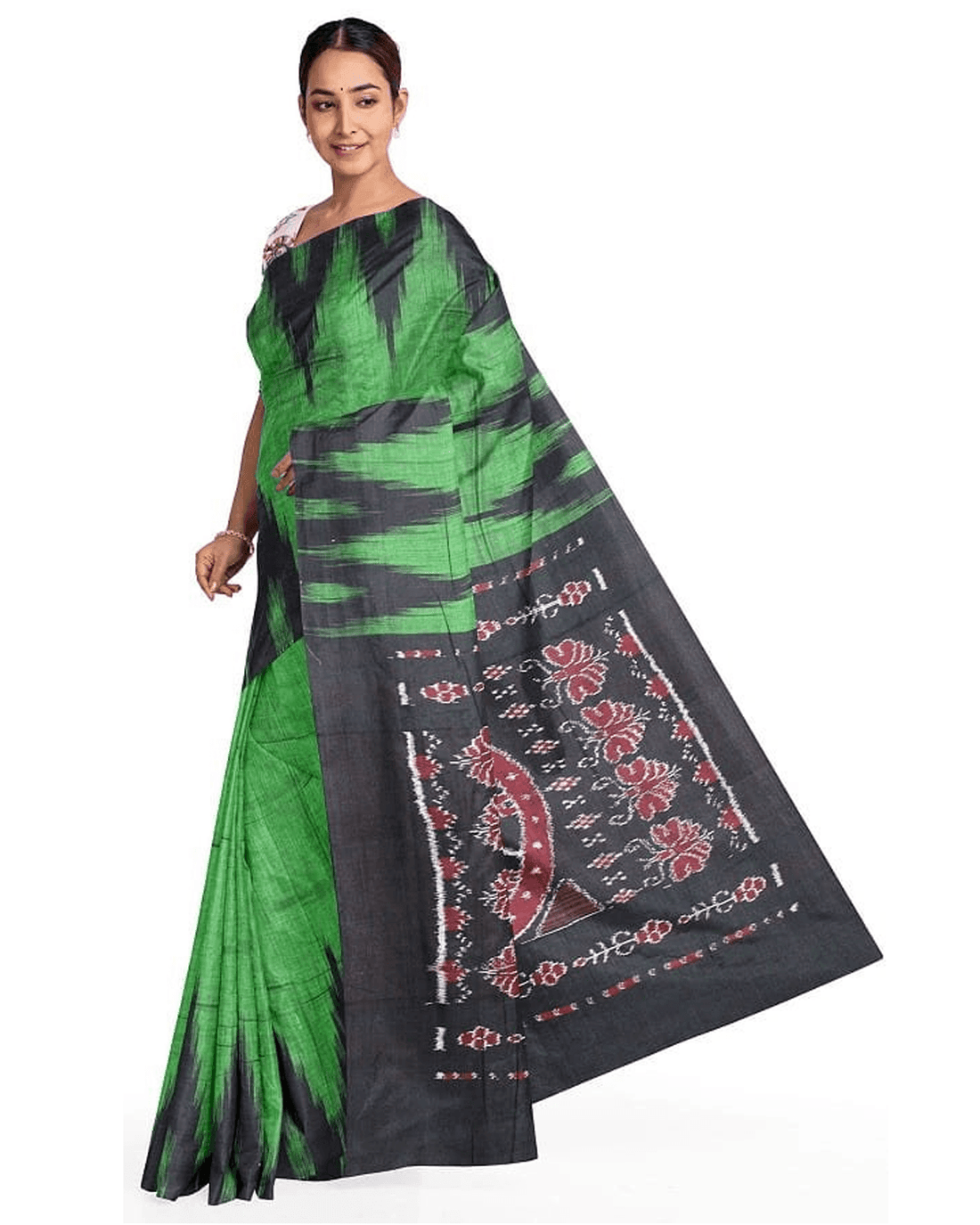 POCHAMPALLY IKAT COTTON GREEN WITH BLACK COLOR SAREE - pochampallysarees.com