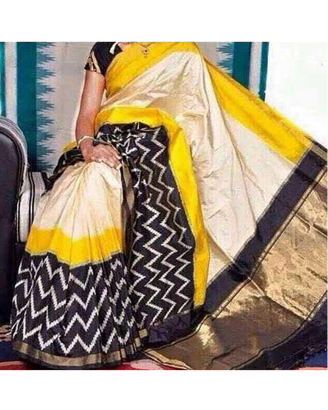 POCHAMPALLY IKAT CREAM COLOUR SAREE - pochampallysarees.com