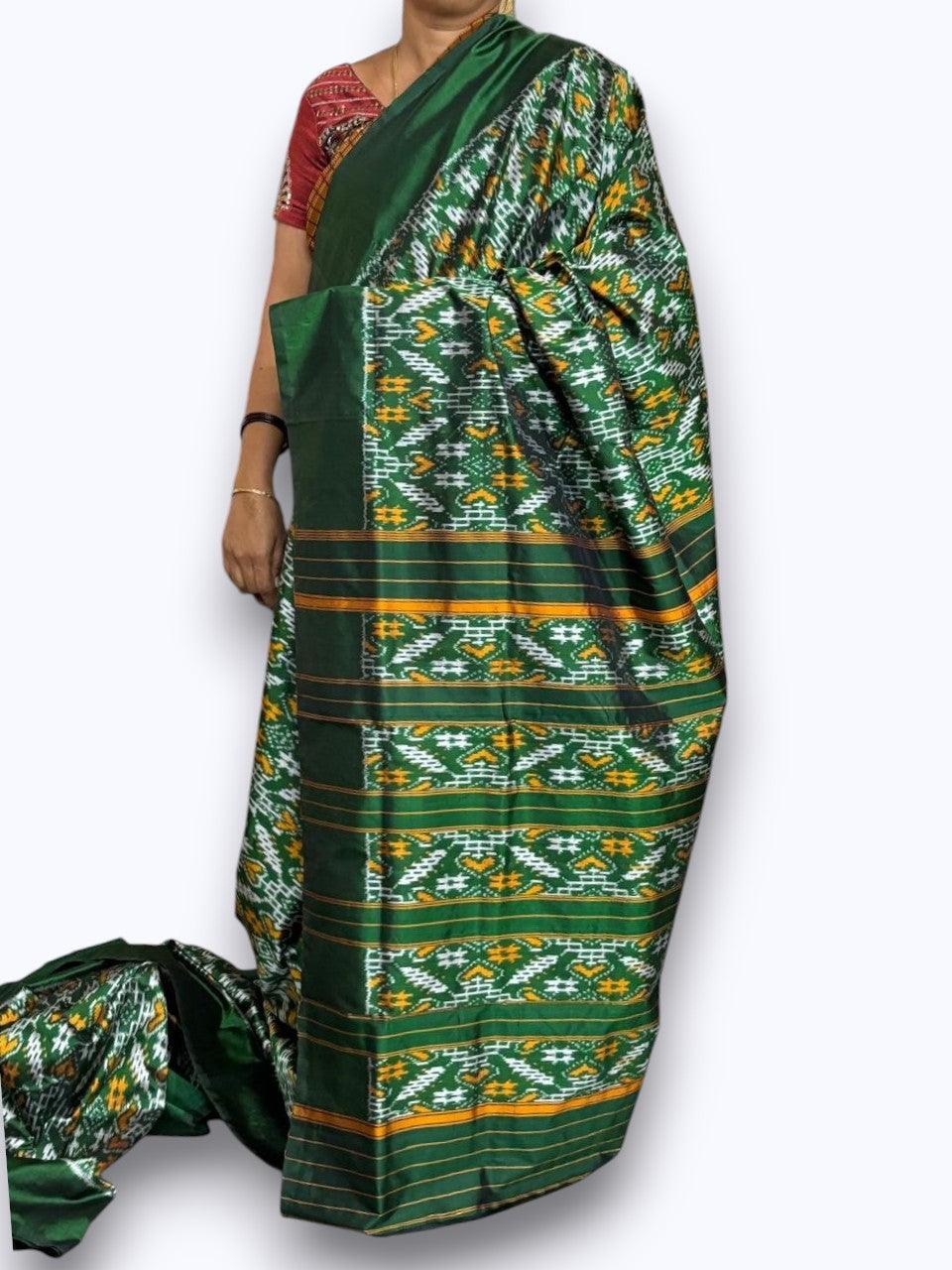 Pochampally Ikat Patola Silk Green Sari - pochampallysarees.com