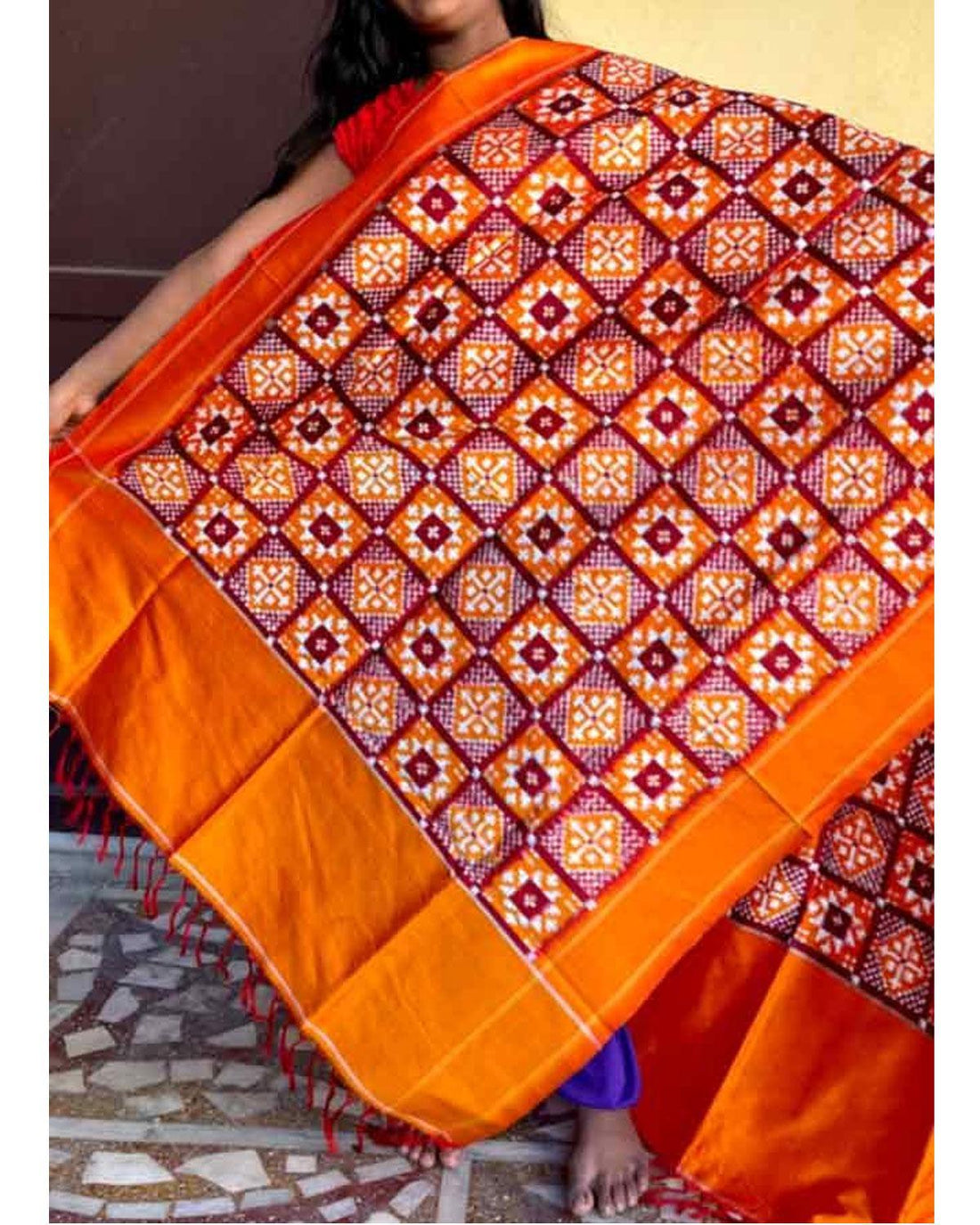 POCHAMPALLY IKAT PATOLA SILK YELLOW WITH RED COLOR DUPATTA - pochampallysarees.com