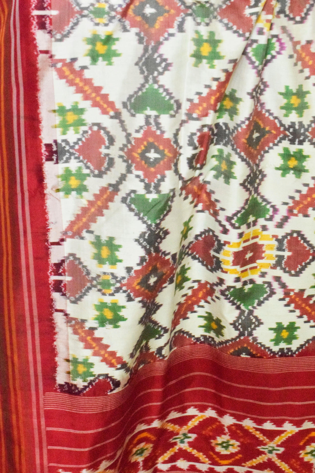Pochampally Ikat Silk Patola White Red Saree - pochampallysarees.com